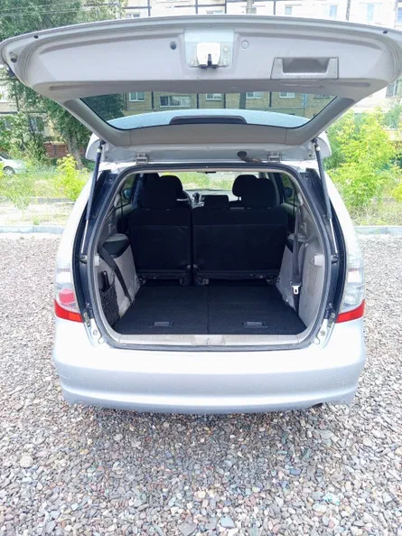Mitsubishi Grandis 2008 - 7