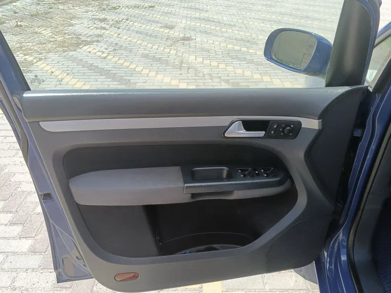 Volkswagen Touran 2009 - 10