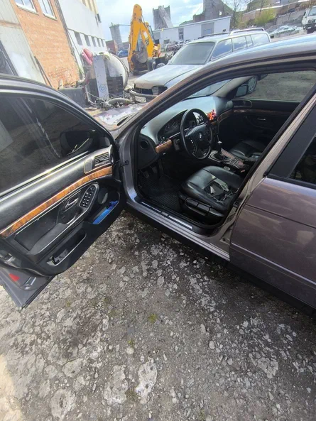 BMW 5 серія 1998 - 8