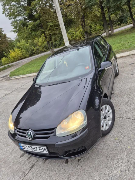 Volkswagen Golf 2004