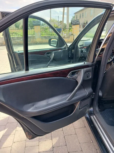 Mercedes-Benz E-Клас 2000 - 8