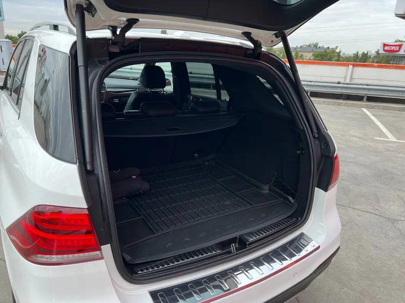 Mercedes-Benz GLE 2016 - 12