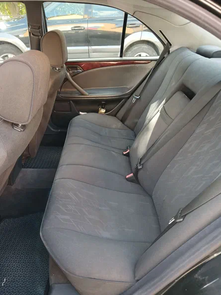 Mercedes-Benz E-Клас 2000 - 19