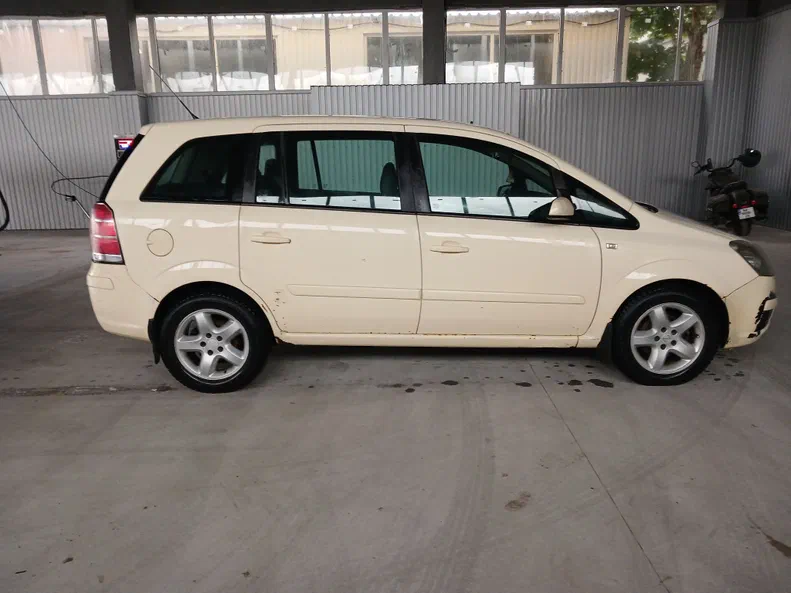 Opel Zafira 2007 - 8