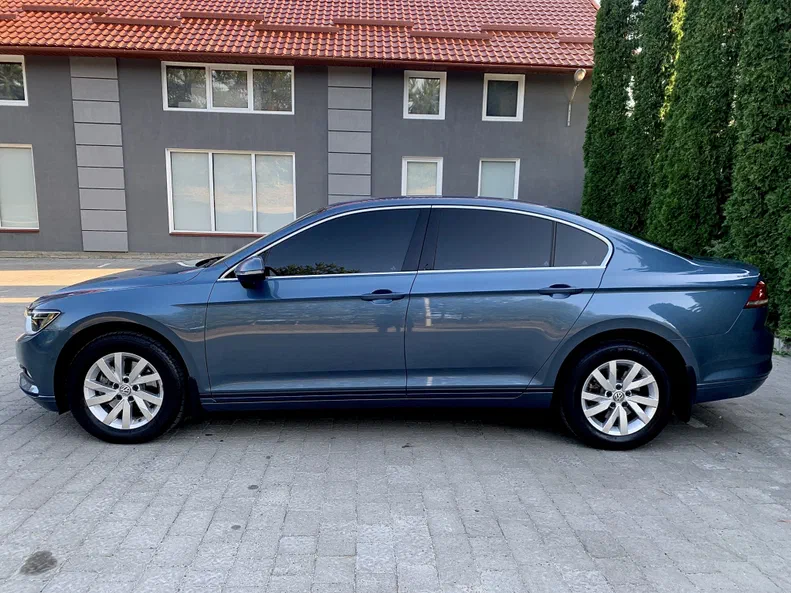 Volkswagen Passat 2018 - 16