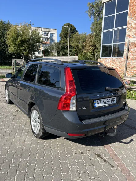 Volvo V50 2010 - 12