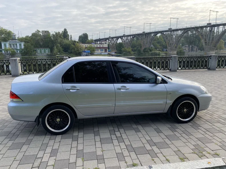 Mitsubishi Lancer 2008 - 7