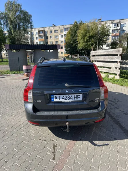 Volvo V50 2010 - 13