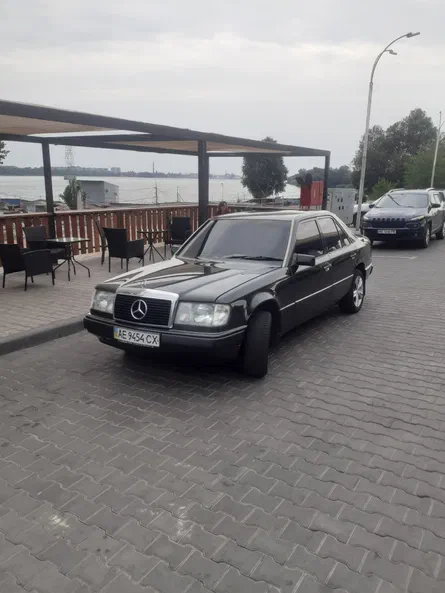 Mercedes-Benz E-Класс 1992