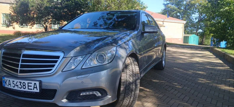 Mercedes-Benz E-Класс 2010