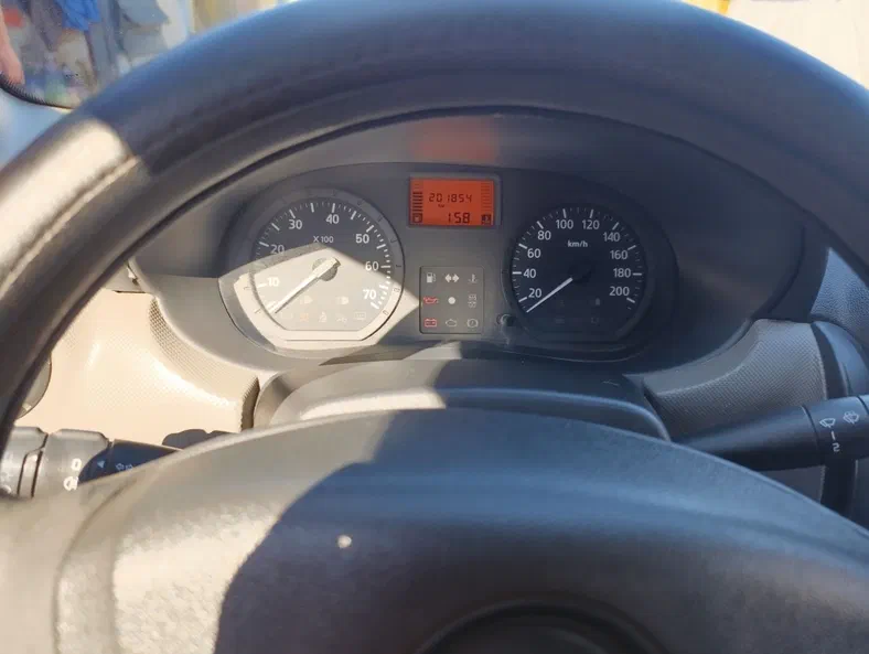 Dacia Logan 2008 - 9