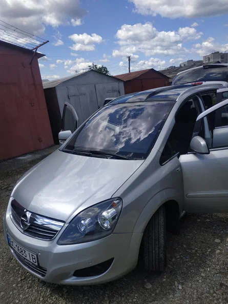 Opel Zafira 2011 - 8