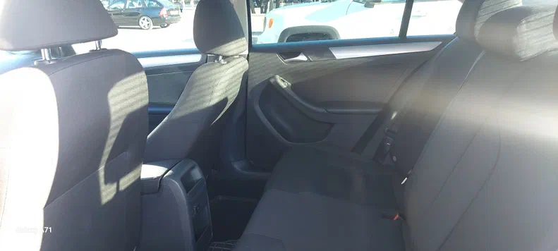 Volkswagen Jetta 2015 - 8