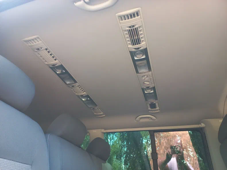 Volkswagen Caravelle 2010 - 14