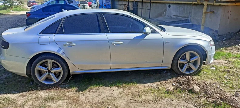 Audi A4 2012 - 5