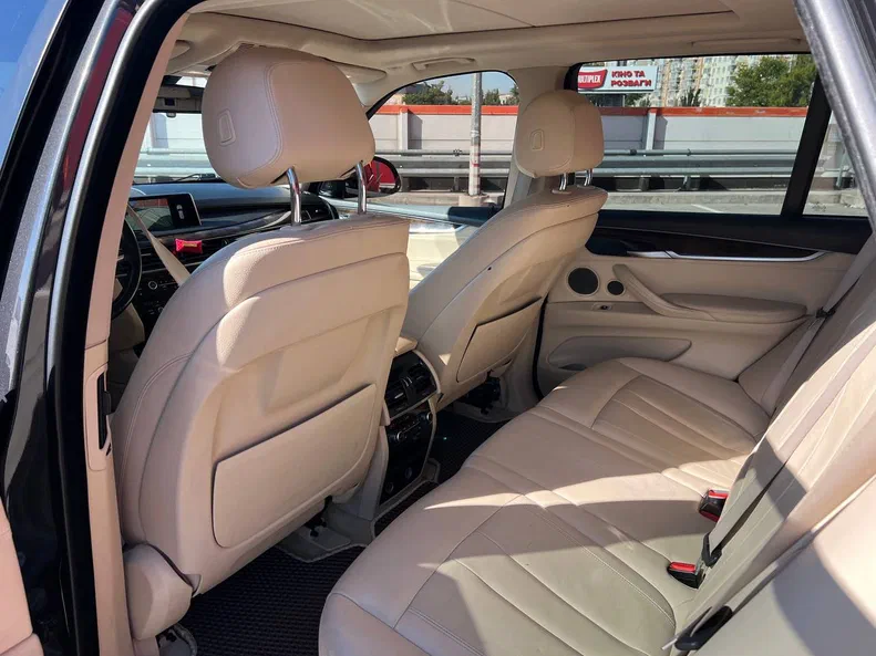 BMW X5 2015 - 13