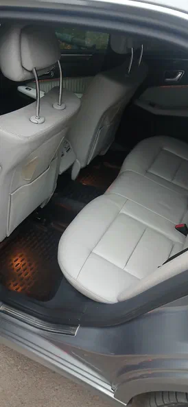 Mercedes-Benz E-Клас 2010 - 7
