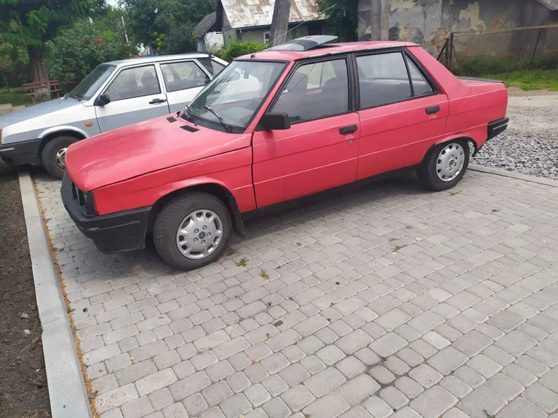 Renault 9 1986