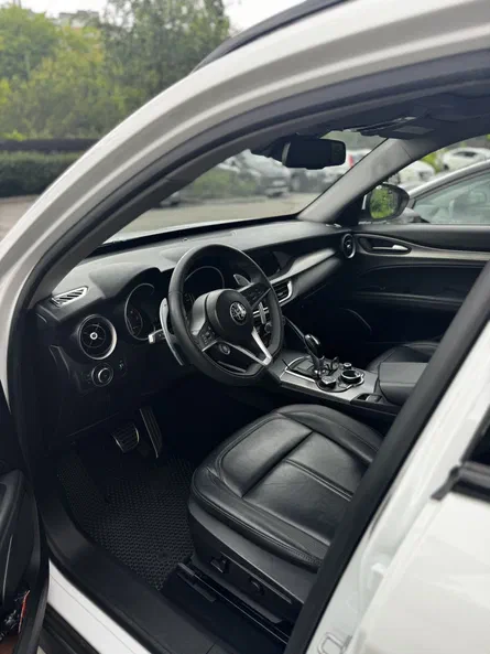 Alfa Romeo Stelvio 2018 - 8