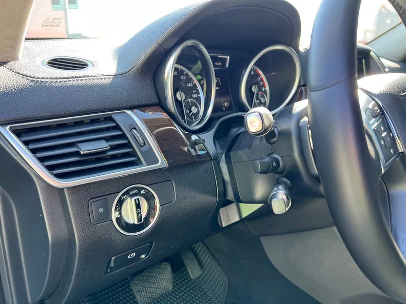 Mercedes-Benz GL-Клас 2015 - 33