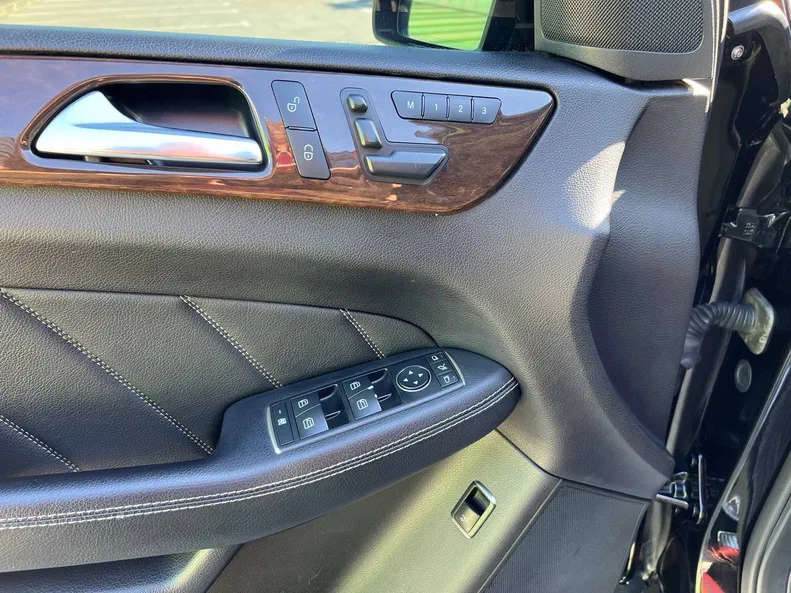 Mercedes-Benz GL-Клас 2015 - 32