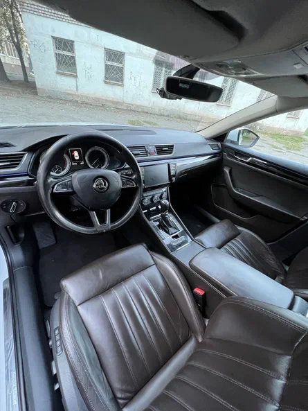 Skoda Superb 2016 - 5