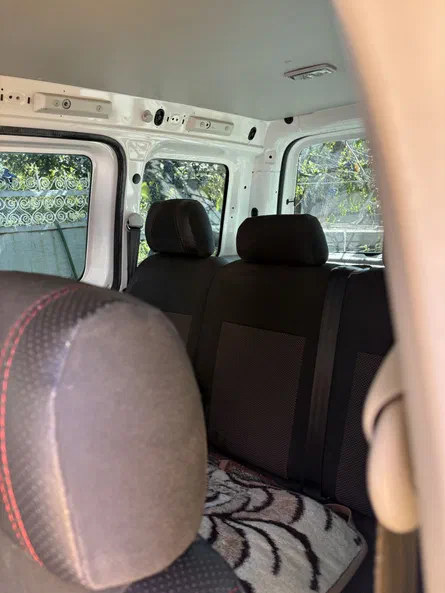 Volkswagen Caddy 2010