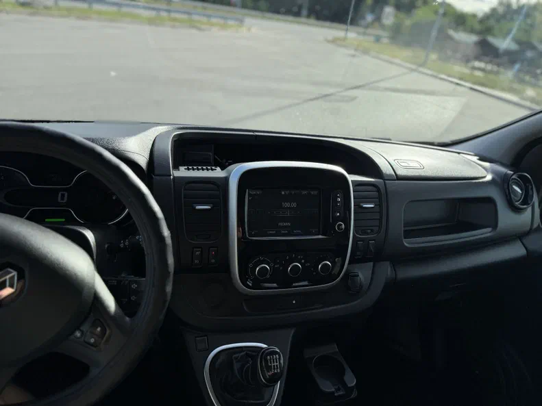 Renault Trafic 2020 - 13