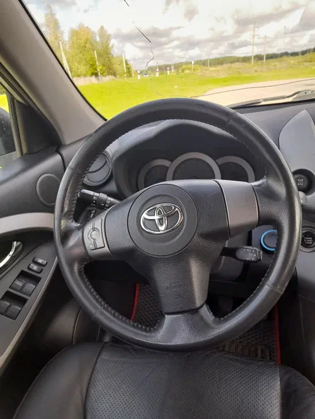 Toyota RAV4 2005 - 5