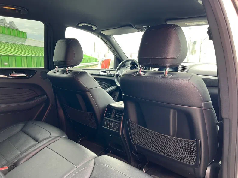 Mercedes-Benz GLE 2016 - 25