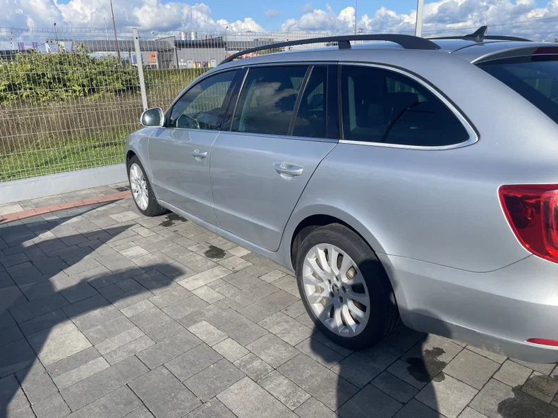 Skoda Superb 2013 - 6