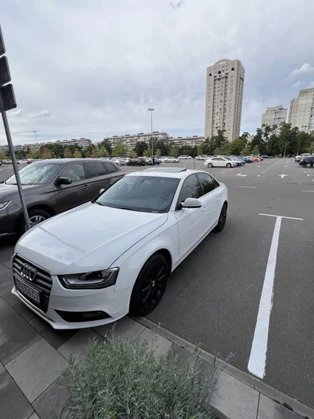 Audi A4 2013 - 12