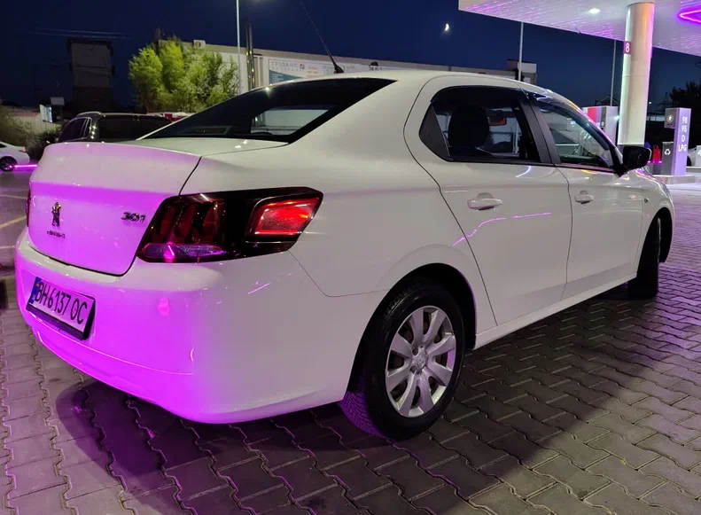 Peugeot 301 2017 - 5