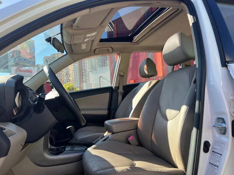 Toyota RAV4 2008 - 7