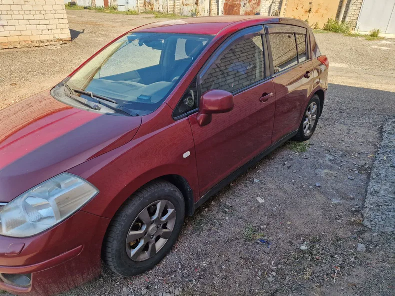 Nissan Tiida 2008
