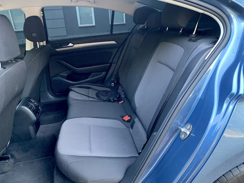 Volkswagen Passat 2018 - 22