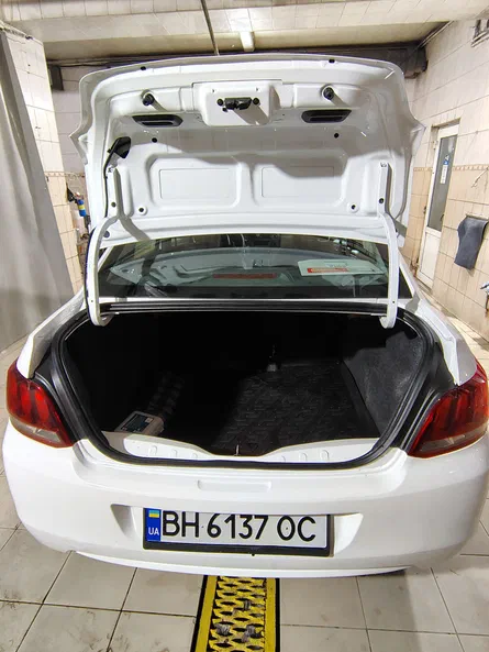 Peugeot 301 2017 - 14