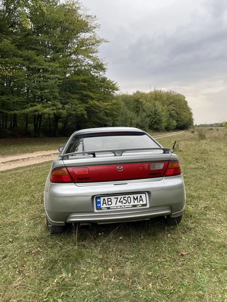 Mazda 323 1998 - 10