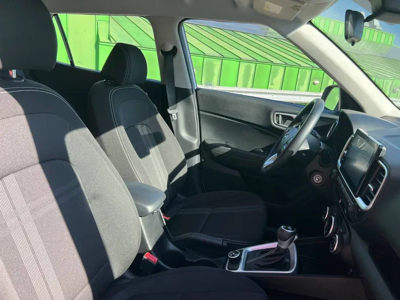 Hyundai Venue 2020 - 19