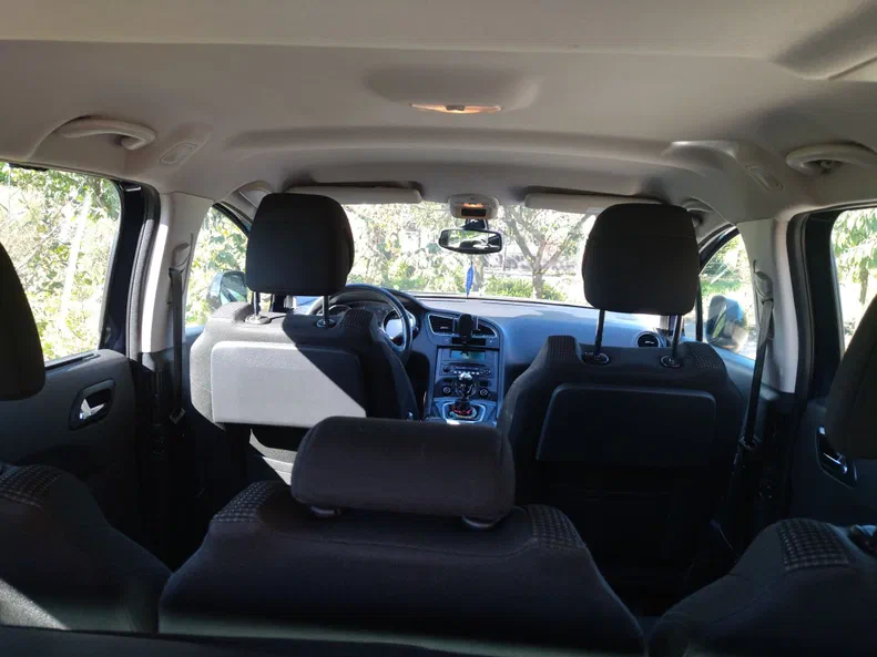 Peugeot 5008 2009 - 6