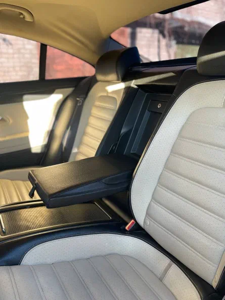 Volkswagen Passat CC 2011 - 10