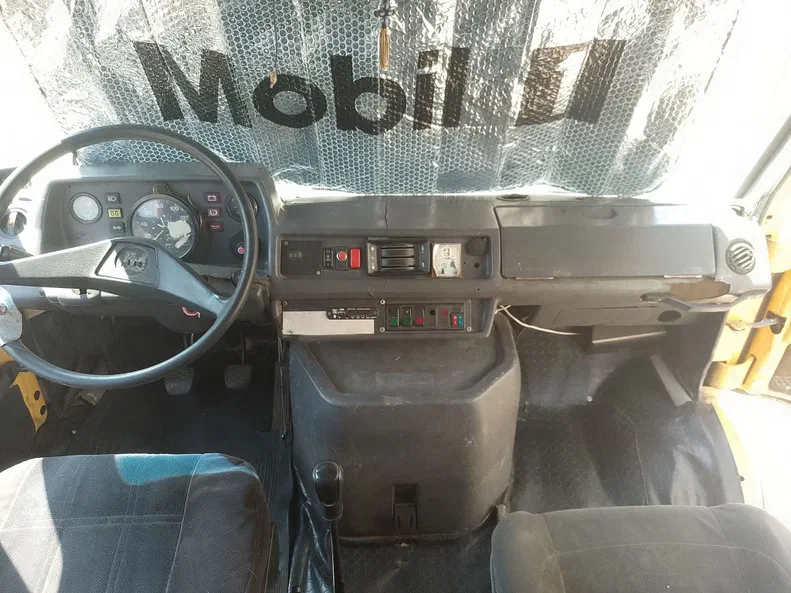 Mercedes-Benz 310D 1995 - 9