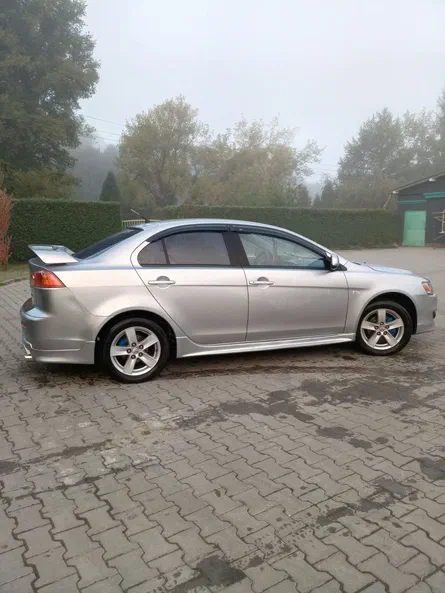 Mitsubishi Lancer 2009 - 10