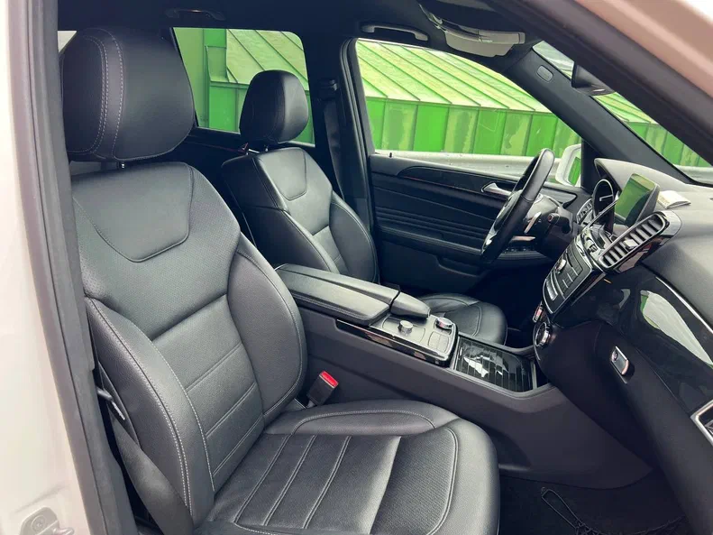 Mercedes-Benz GLE 2016 - 28