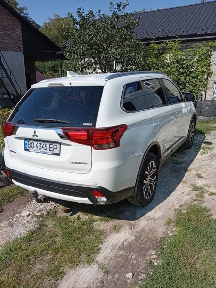 Mitsubishi Outlander 2017