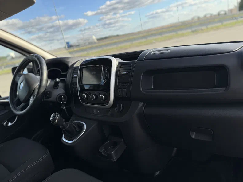 Renault Trafic 2020 - 11