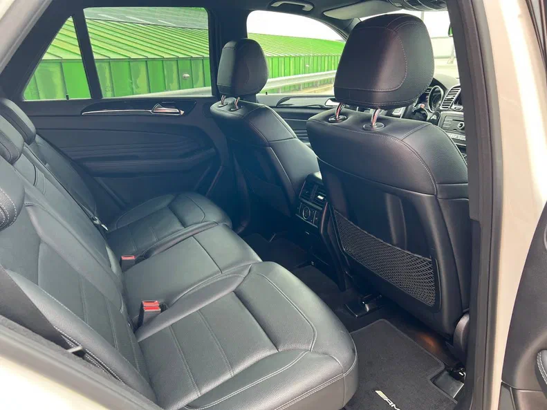 Mercedes-Benz GLE 2016 - 23