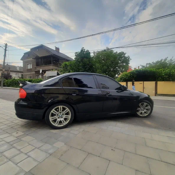 BMW 3 серія 2009 - 13