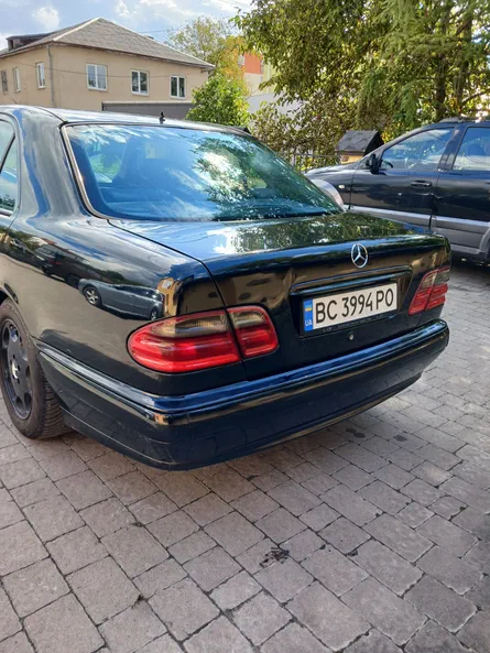 Mercedes-Benz E-Клас 2000 - 13