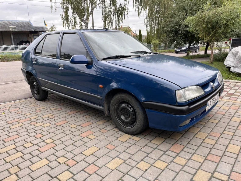 Renault 19 1995 - 6
